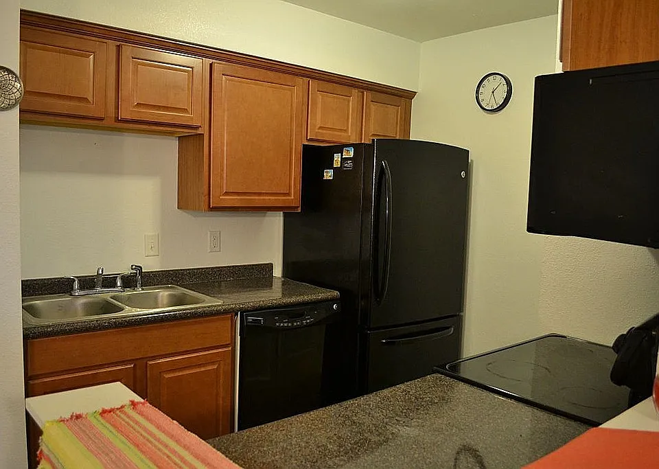 904 University Oaks Blvd #120