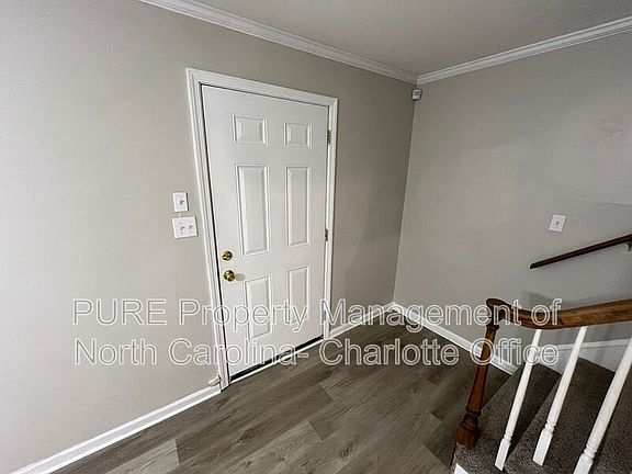 5th image of 7409 Lockmont Dr