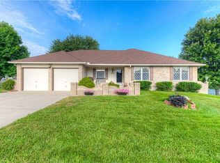 2118 N Colony Ln, Independence, MO 64058