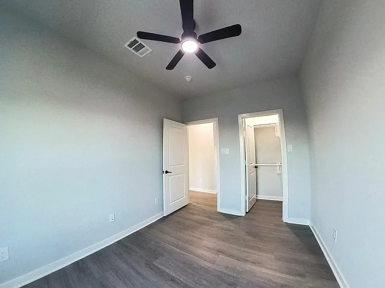 2832 Mansfield St — Photo 23