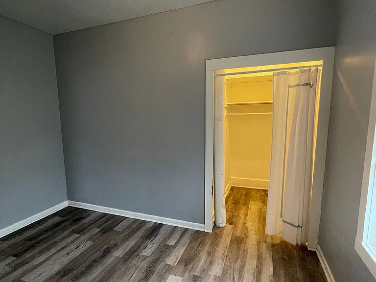 139 N Water Ave #2 — Photo 7