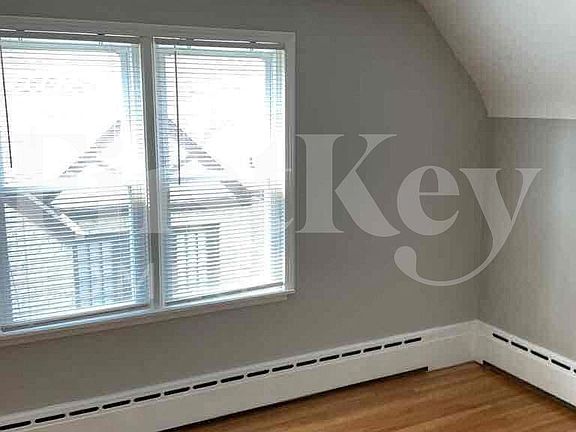 5th image of 1217 Clara Ave