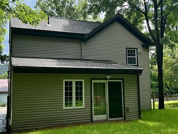 3rd image of 4 Crescent St