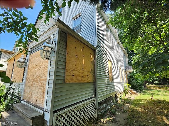 3rd image of 2999 E 61st St