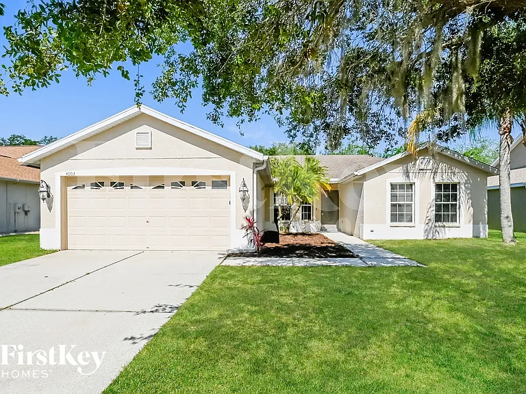 4003 Kingsfield Dr — Photo 1