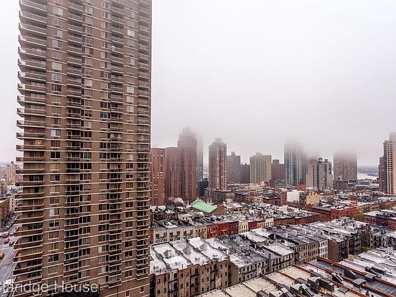 4th image of 201 E 87th St APT 18K