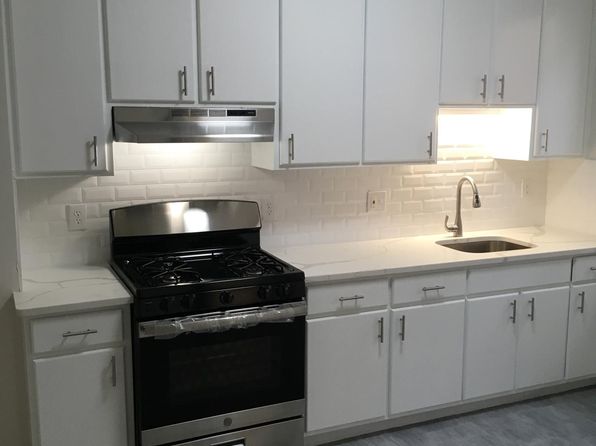 693 Summer Ave Floor 3