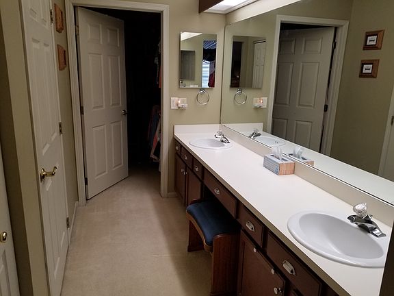2nd image of 2030 Whippoorwill Ln