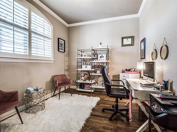 4th image of 2609 Woodson Cir