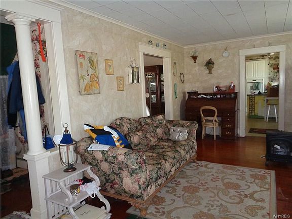 5th image of 6188 East Ave