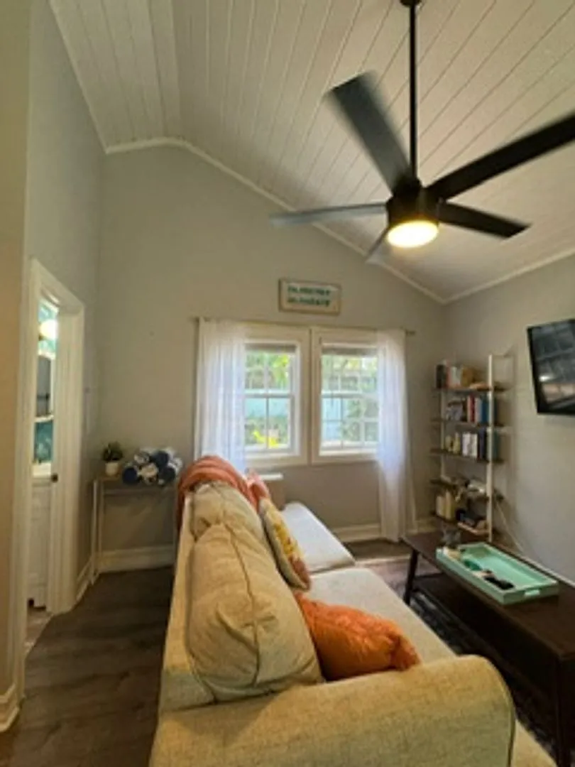 Old Town Cottage Ready for Move In! — Photo 2