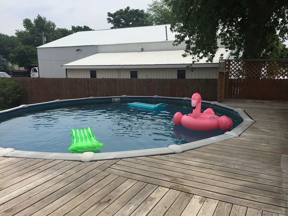 POOL- READY TO GO! NEW PUMP!