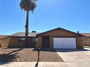 516 Summit Dr, Henderson, NV 89002