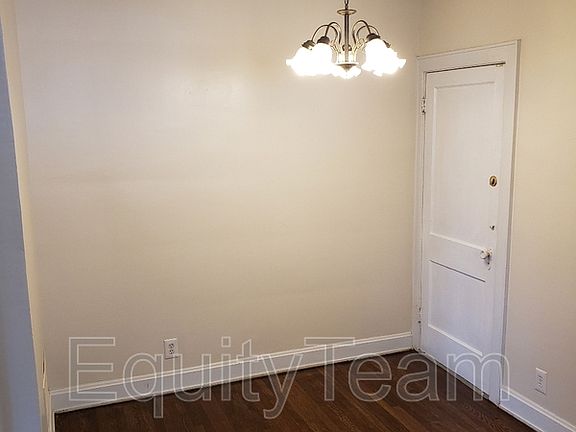 5th image of 3157 Parkview Ave APT 4