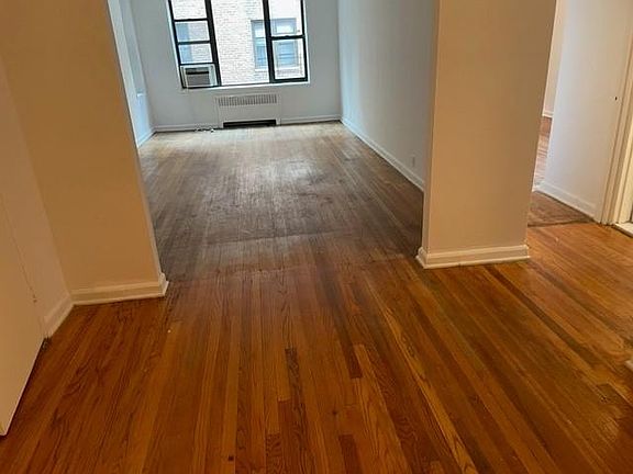 2nd image of 10 N Broadway Floor 4