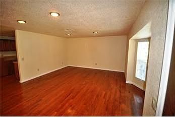 3rd image of 1041 Adams St
