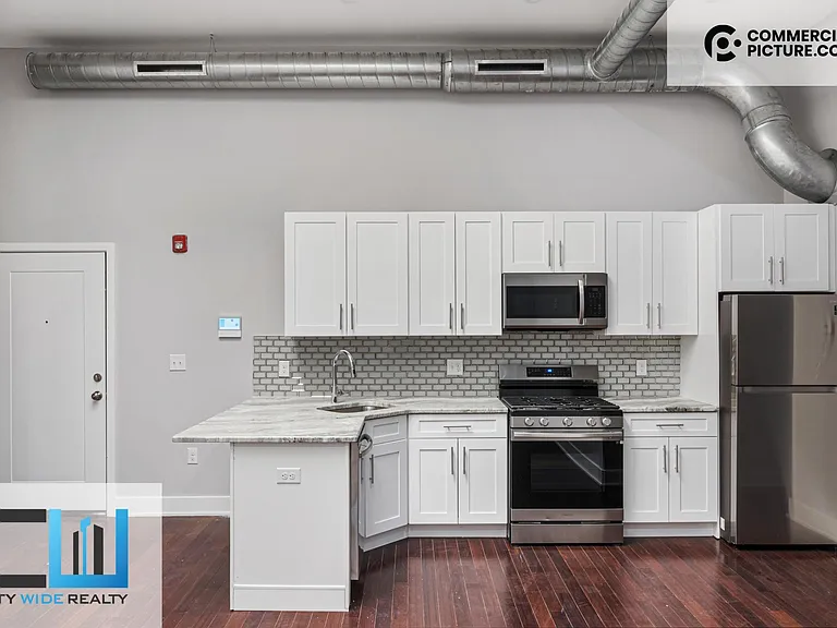 302 Richmond St #12A — Photo 1