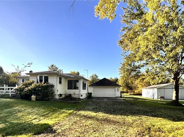 4111 Herr Fieldhouse Rd, Southington, OH 44470
