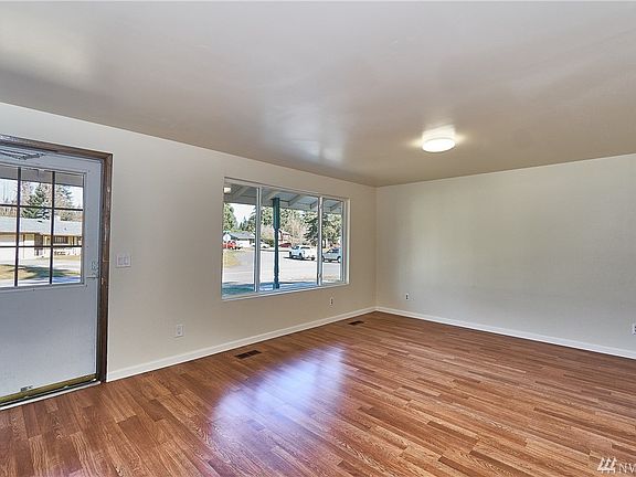 4th image of 4502 123rd Pl NE