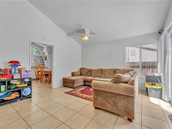 5th image of 44920 Calston Ave