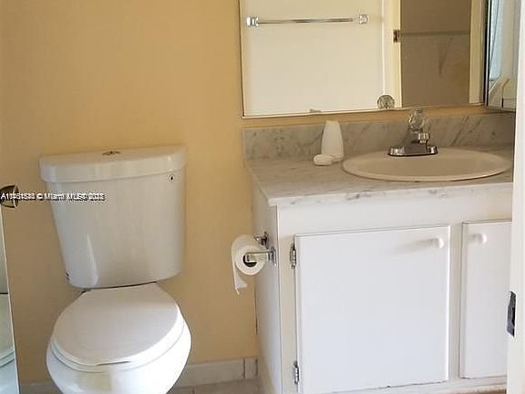 3rd image of 1300 NE Miami Gardens Dr APT 718E