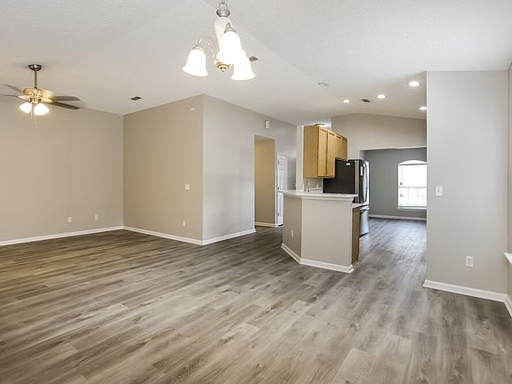 4th image of 9003 Fallsmill Dr