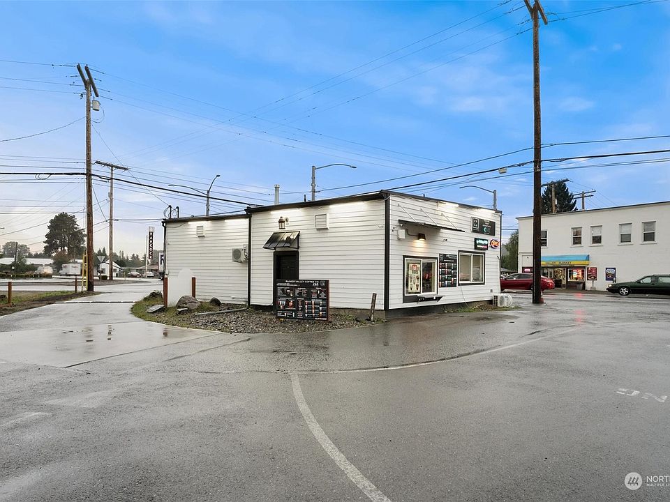 1st image of 11016 Valley Ave E