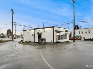 11016 Valley Ave E, Puyallup, WA 98372