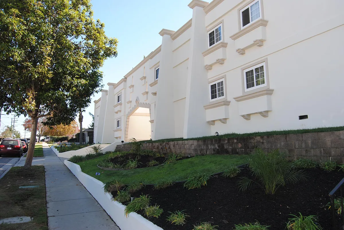 Building Photo - 2450 W 239th St
