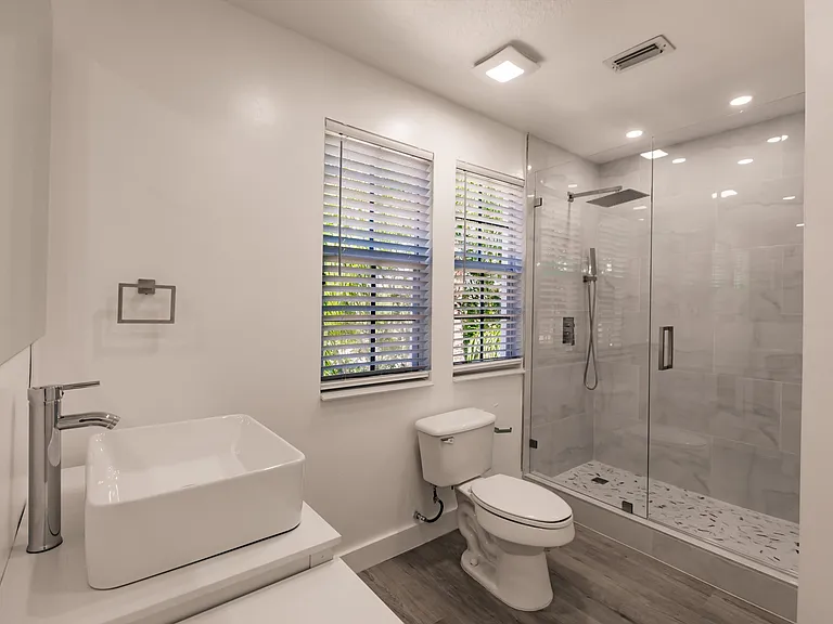 6292 NW 40th Ave — Photo 31