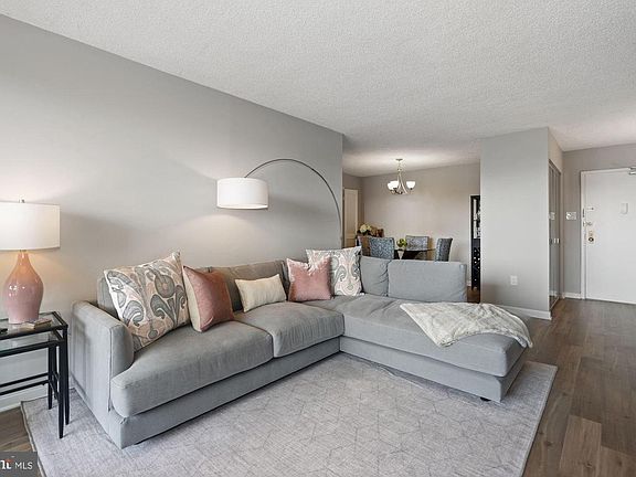 5th image of 5300 Holmes Run Pkwy #14XX
