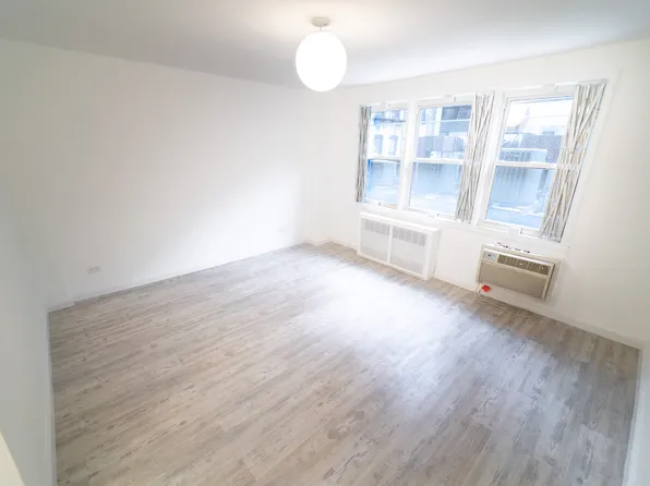50 Bayard Street 2Y image 3 of 5