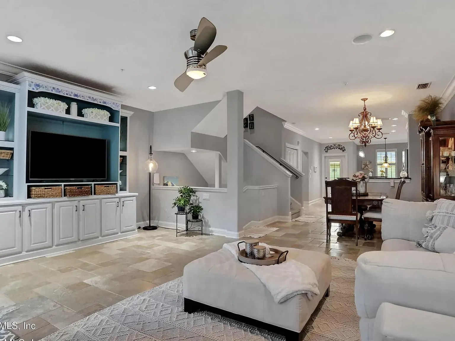 3 bed, 3.5 bath, 2444 sqft, $4,950 — Photo 4