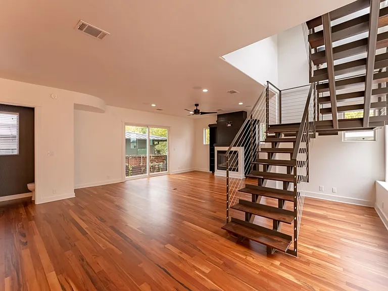 716 Post Oak St — Photo 9