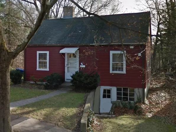 24 Roland St, Newton, MA 02461