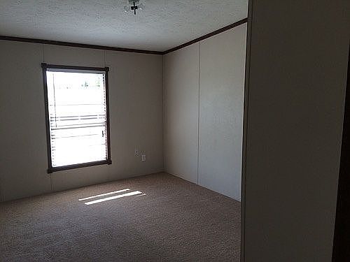 4th image of 22201 Ray Dr