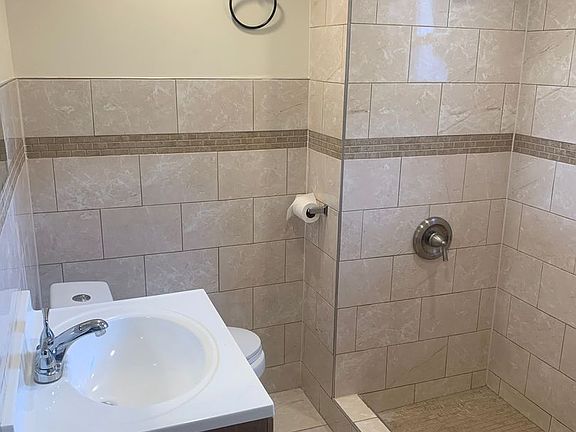 3rd image of 120 S 43rd St Floor 3