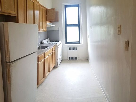 2nd image of 1620 Caton Ave APT 5D