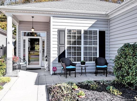 4th image of 6276 Glenwilton Ln