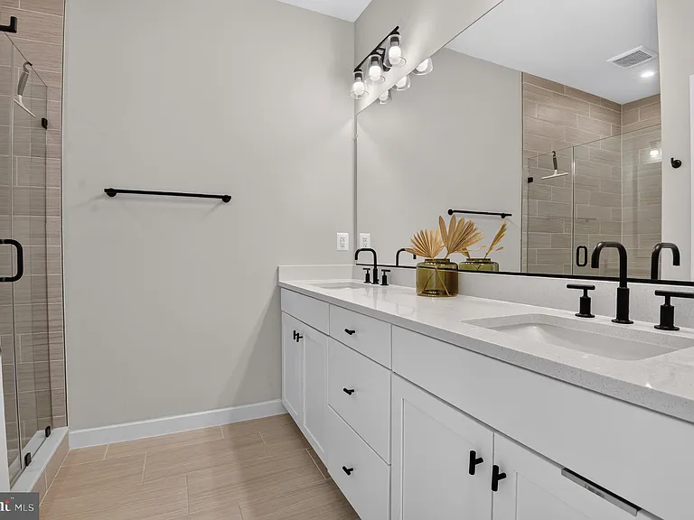 17926 Woods Overlook Dr — Photo 22