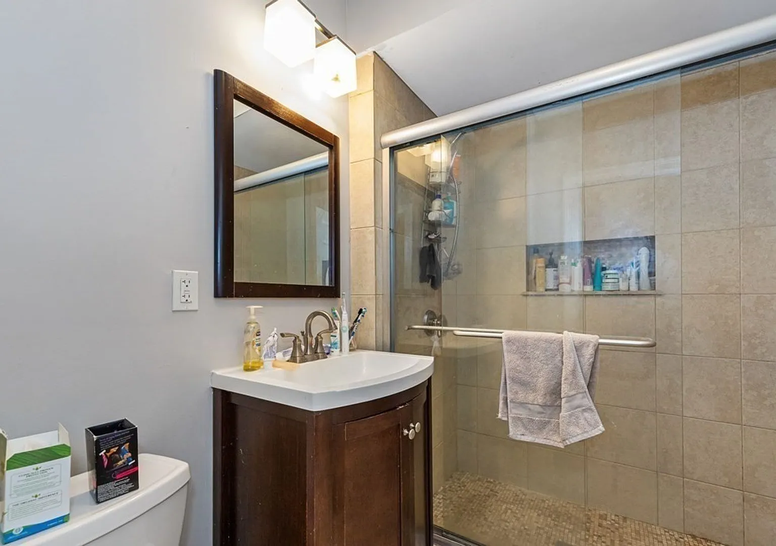 Central Location in Mission Hill. Massive Unit. — Photo 4