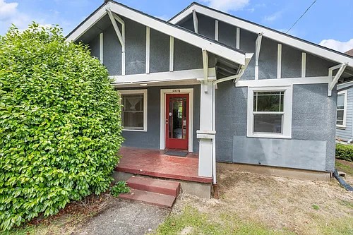 4925 N Willamette Blvd Photo 1