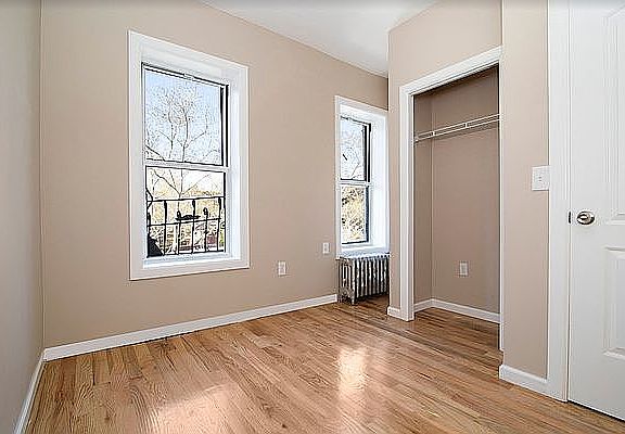 3rd image of 264 E 2nd St APT 10