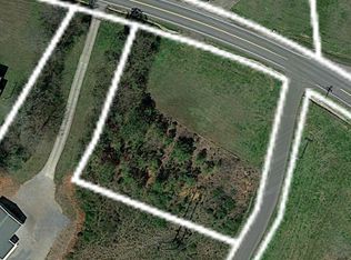 1 W Spring St, Dover, TN 37058