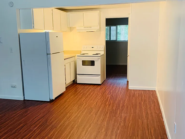 The Crossing Apartments — Photo 10