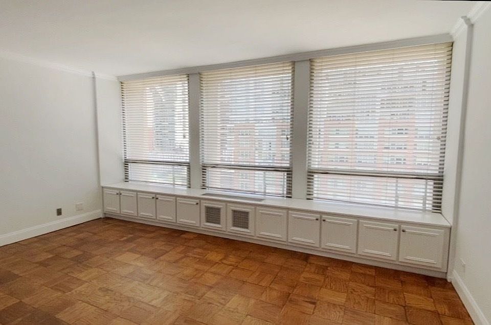 1st image of 300 E 33rd St APT 5F
