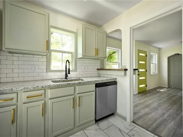 2406 Haskell Ave, Kansas City, KS 66104