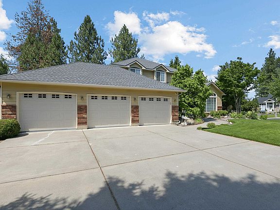 2nd image of 1013 E Harding Dr