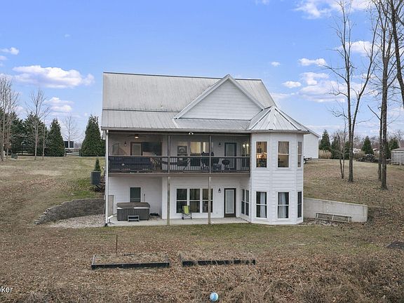 4th image of 284 Wilderness Dr
