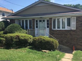 1825 N Cameron St, Arlington, VA 22207
